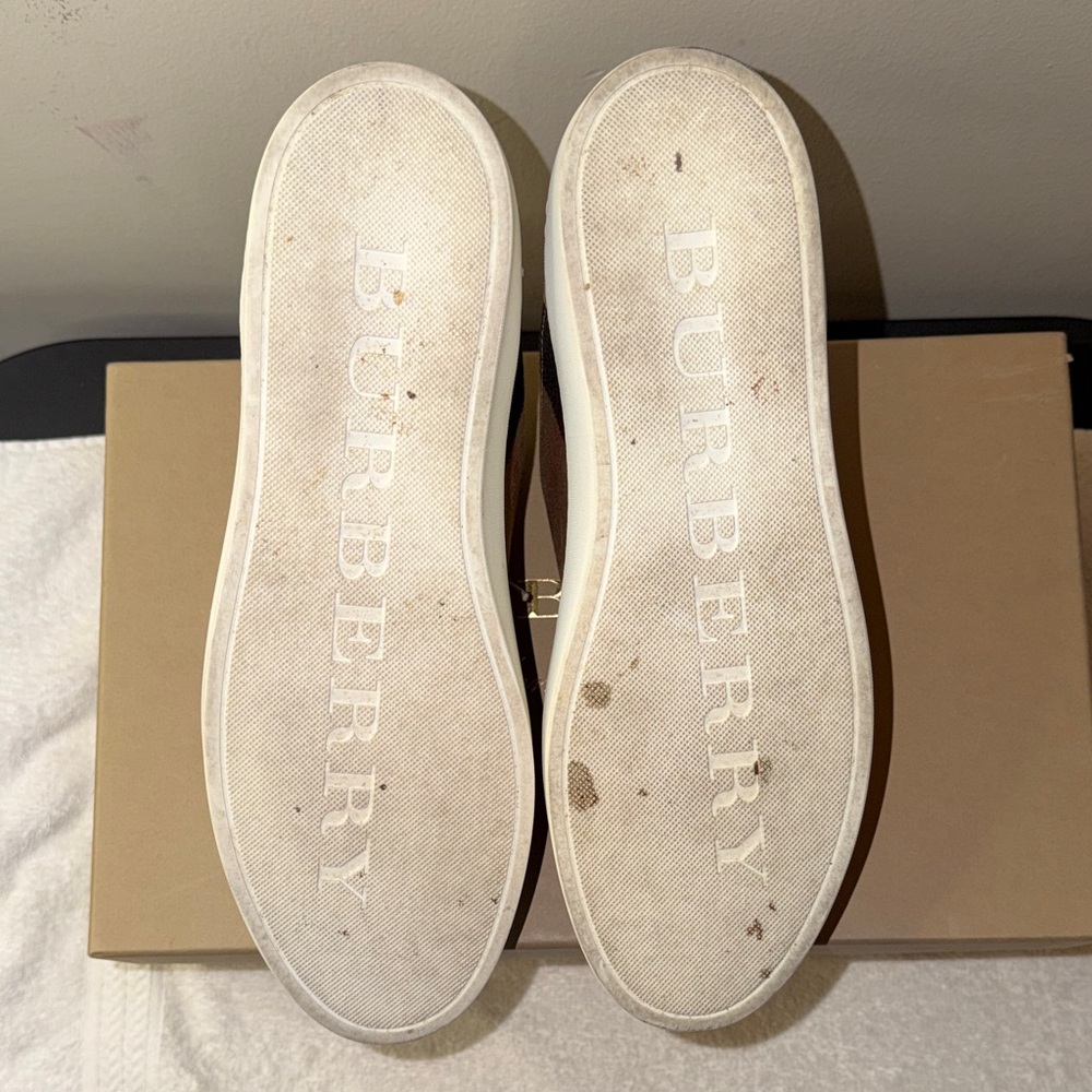 Burberry Beige and White Sneakers - Picture 6 of 12